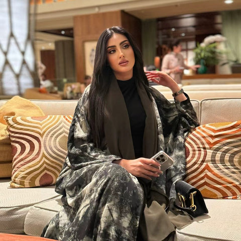 Noir Veil Élysée Abaya- Mavenne Bi