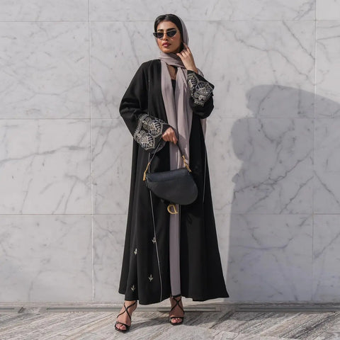 Mavenne Bi – The Noir Grace Embroidered Open Abaya