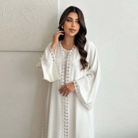 Mavenne Bi – The Opulent Lace Embroidered Abaya
