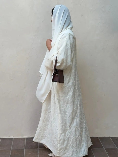 Nour Élégance Textured Abaya- Mavenne Bi