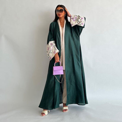 Mavenne Bi – Emerald Grace Embroidered Abaya