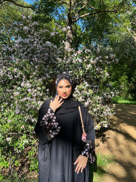 Mavenne Bi -The Rosa Éternelle Abaya