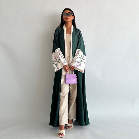 Mavenne Bi – Emerald Grace Embroidered Abaya