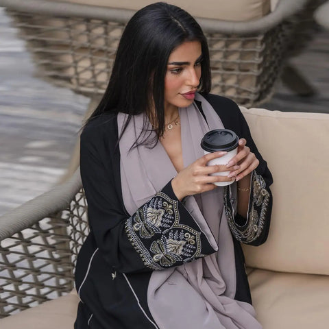 Mavenne Bi – The Noir Grace Embroidered Open Abaya