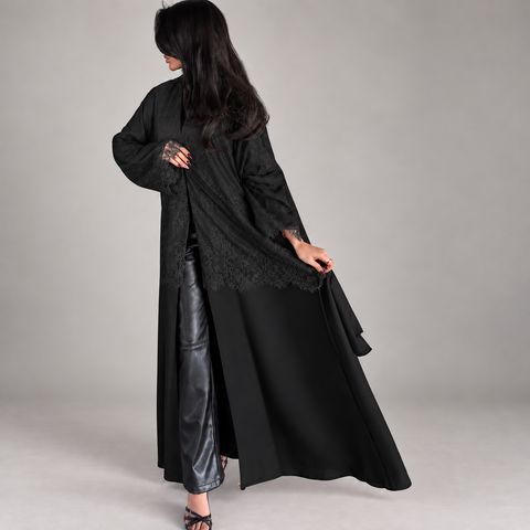 Black Élégance Lace Abaya Set- Mavenne Bi
