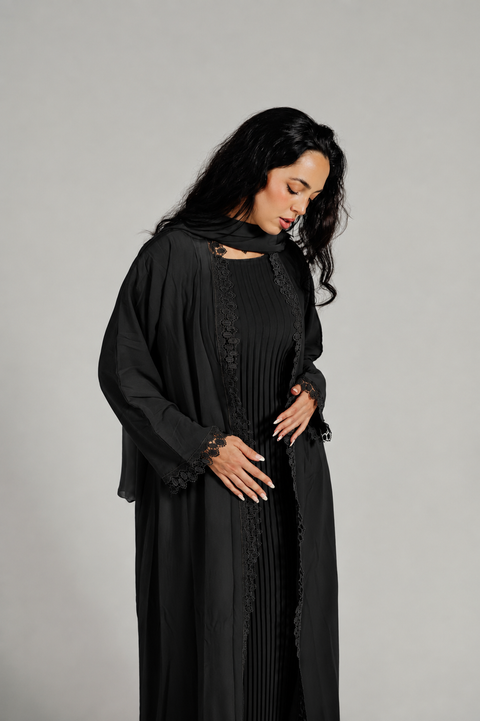 Élysian Pleat Abaya Set Black- Mavenne Bi