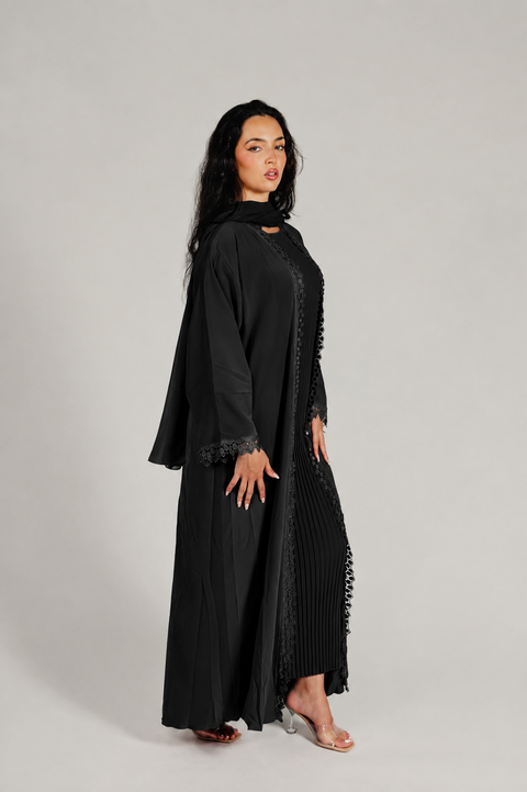 Élysian Pleat Abaya Set Black- Mavenne Bi