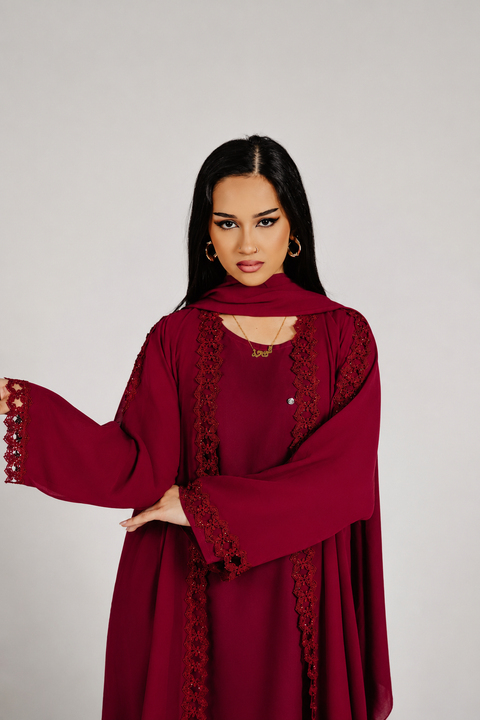 Crimson Étoile Abaya Set- Mavenne Bi