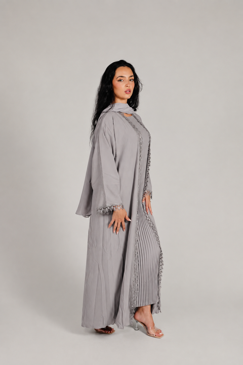 Élysian Pleat Abaya Set Grey- Mavenne Bi